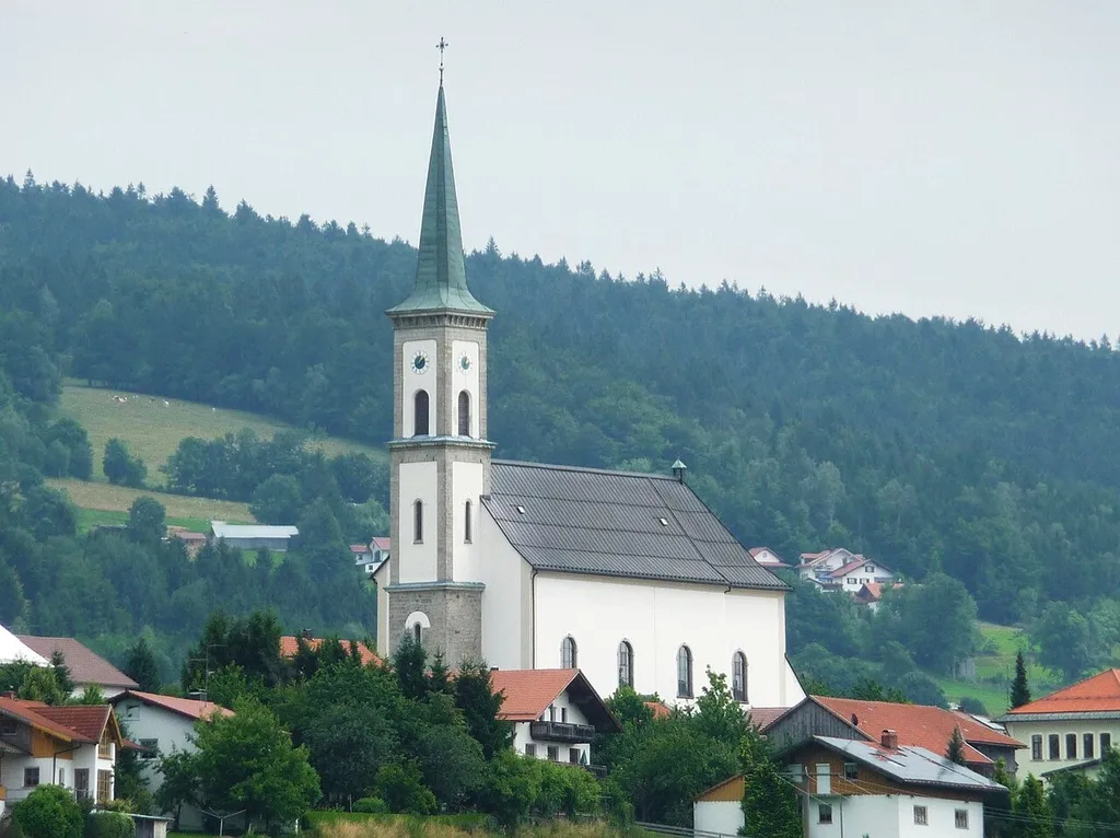 Pfarrkirche Hl. Dreifaltigkeit in Grainet