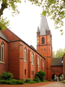 Ev. Christuskirche u. Gemeindehaus
