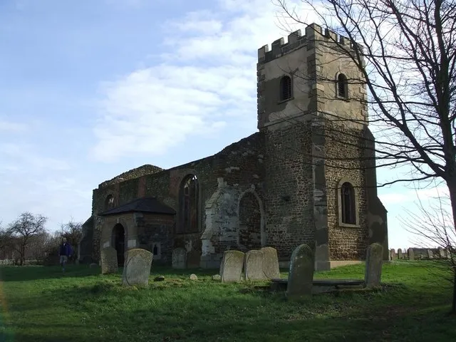 Ruin of All Saints' parish church, Segenhoe, Bedfordshire, seen from the west