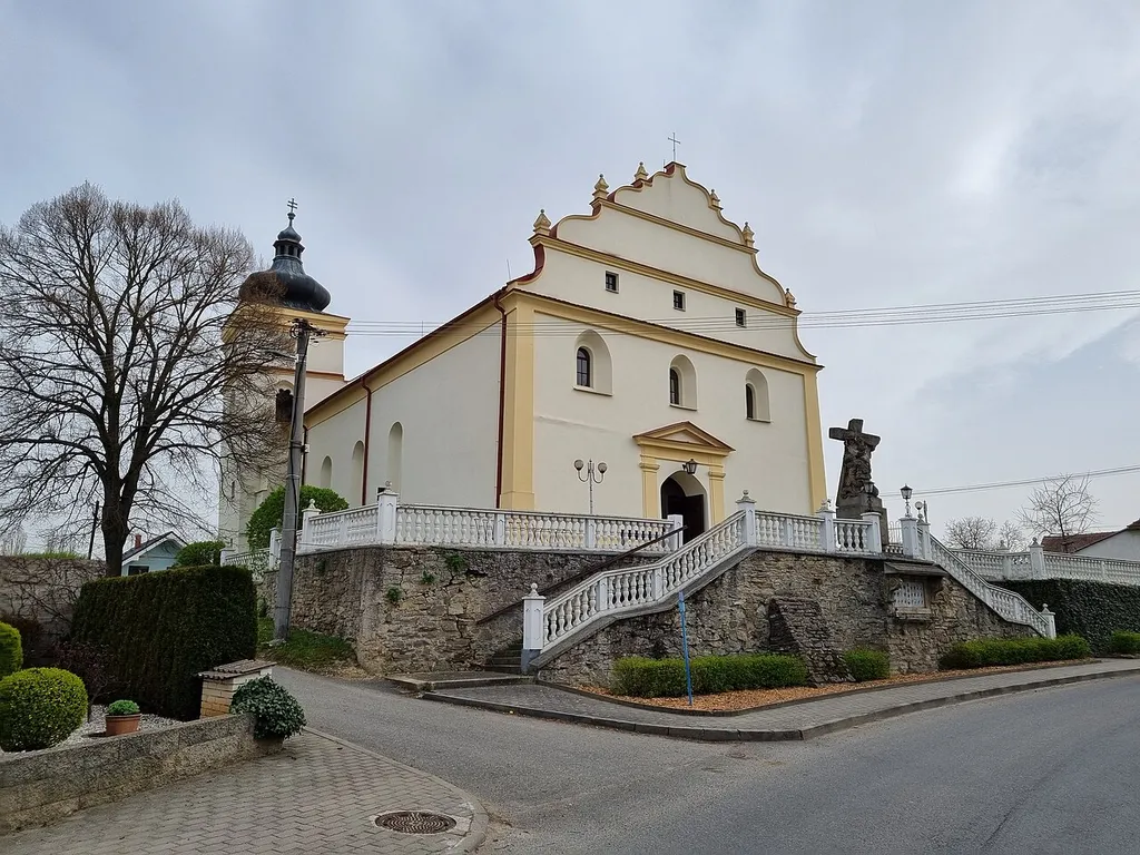 Horní Dunajovice, kostel Nejsvětější Trojice.