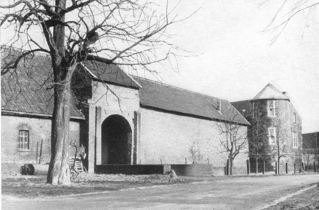 Südliche Seite der Burg Lürken in der abgebaggerten Ortschaft Lürken, Eschweiler