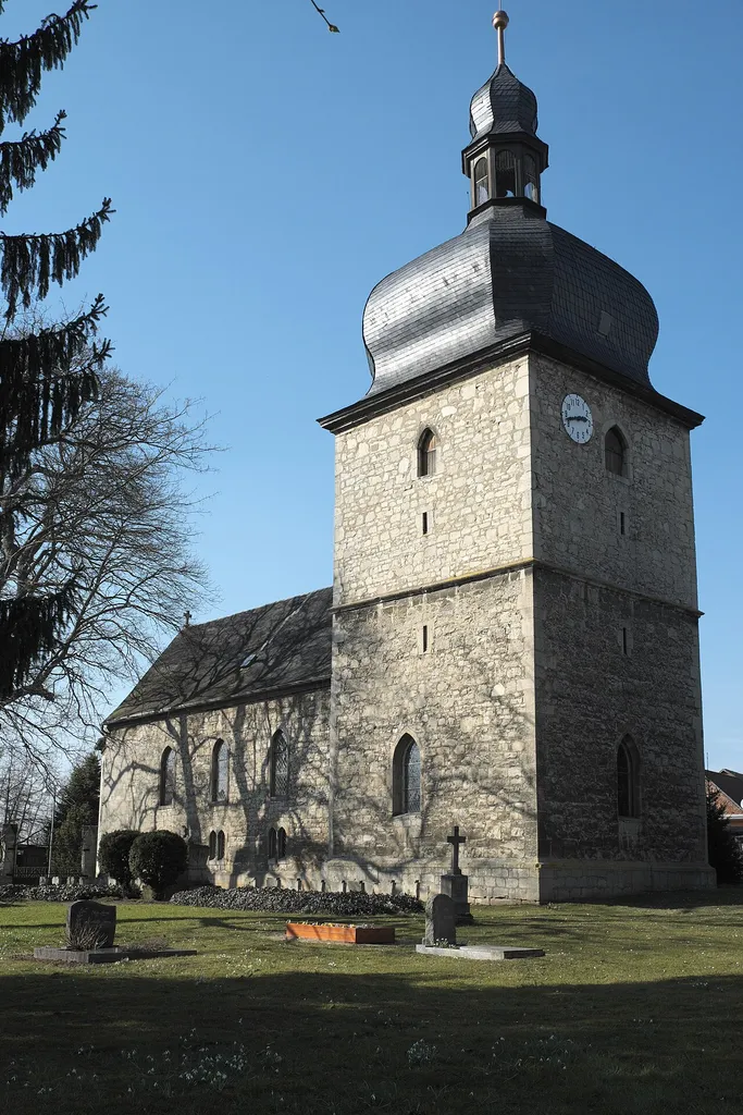 Dorfkirche in Burkersroda, einem Ortsteil von Balgstädt im Burgenlandkreis in Sachsen-Anhalt/Deutschland