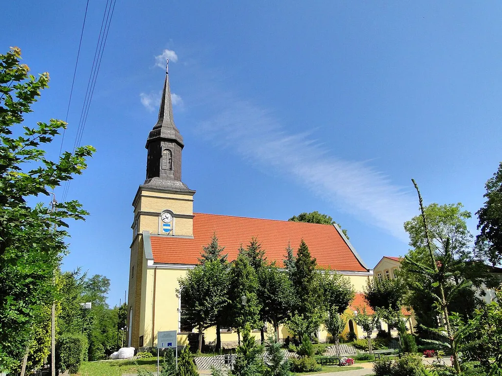 Węgorzyno, ul. Grunwaldzka - rzymskokatolicki kościół parafialny p.w. Wniebowzięcia Najświętszej Maryi Panny