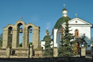 Holy Trinity church in Mykulyntsi (Lesia Ukrainka street)
