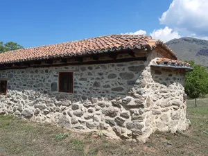 Candlemas Church, Laimos