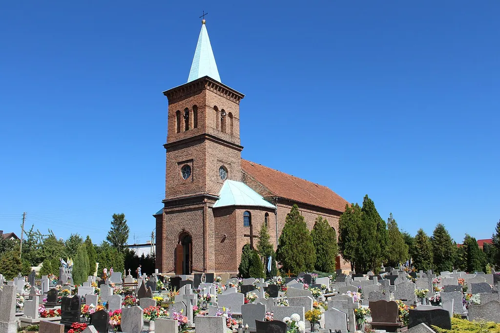 Tułowice - rzymskokatolicki kościół parafialny pw. św. Rocha, cmentarz