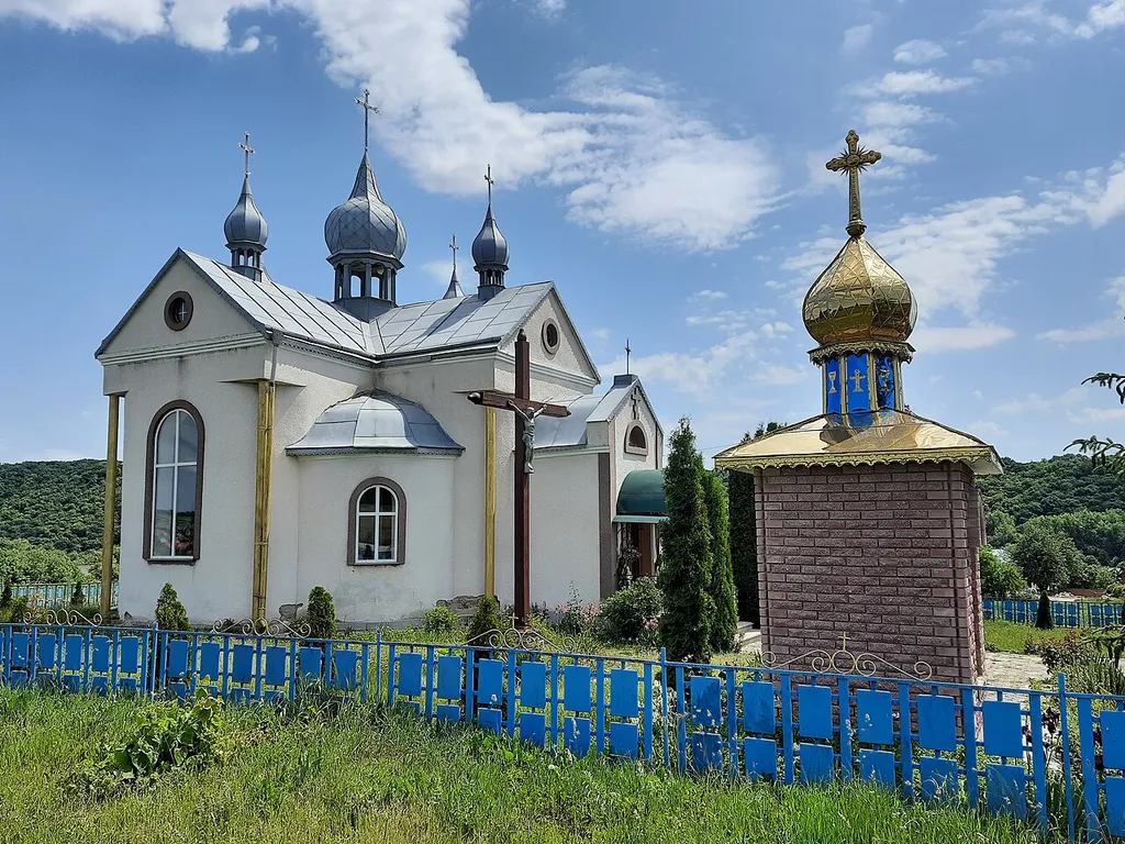 Церква Святого Великомученика Димитрія Солунського (ПЦУ) с.Скоморошене, Чортківський р-н, Тернопільська обл.