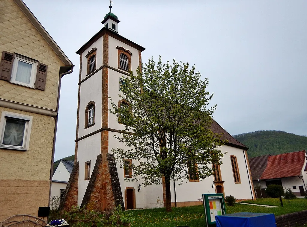 Evangelische Kirche, 1746 erbaut, in Neidlingen