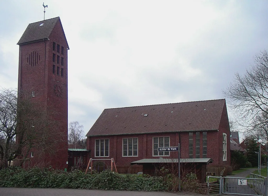 Bugenhagenkirche in Hamburg-Nettelnburg, Südseite