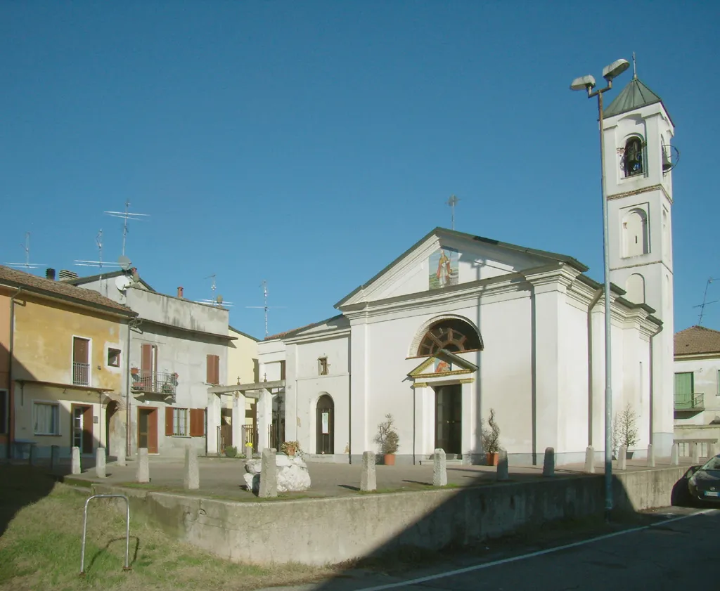 La fraz. San Grato di Lodi, con la chiesa di Maria SS. Bambina
