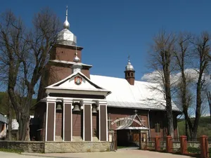 Church of the Holy Apostles Peter and Paul in Tylicz