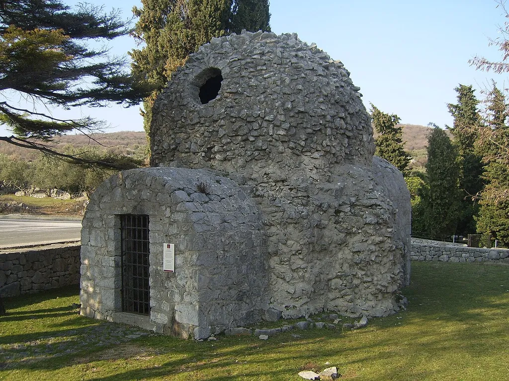 starohrvatska arhitektura, crkvica svetog Dunata kraj Punta na otoku Krku, 9. st.