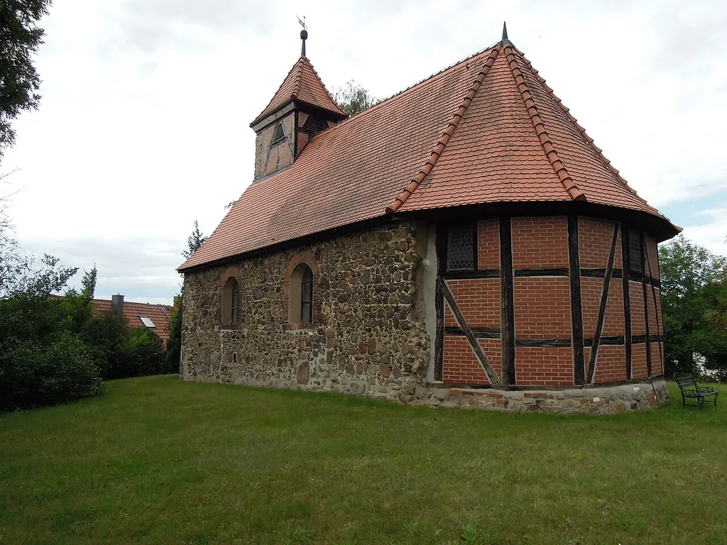 Kirche Jahmo -Südostansicht- im August 2020