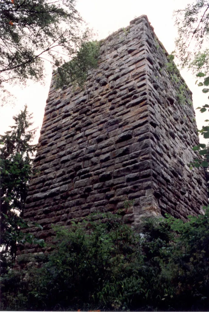 Burg Steinegg, Nordseite des Bergfrieds