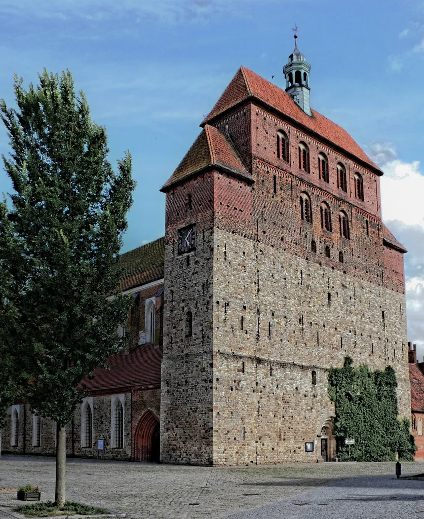 Der Havelberger Dom Sankt Marien ist eine evangelische Kirche in der Hansestadt Havelberg in Sachsen-Anhalt.