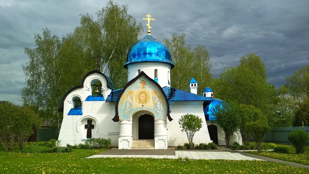 Церковь Рождества Богородицы в Надовражино