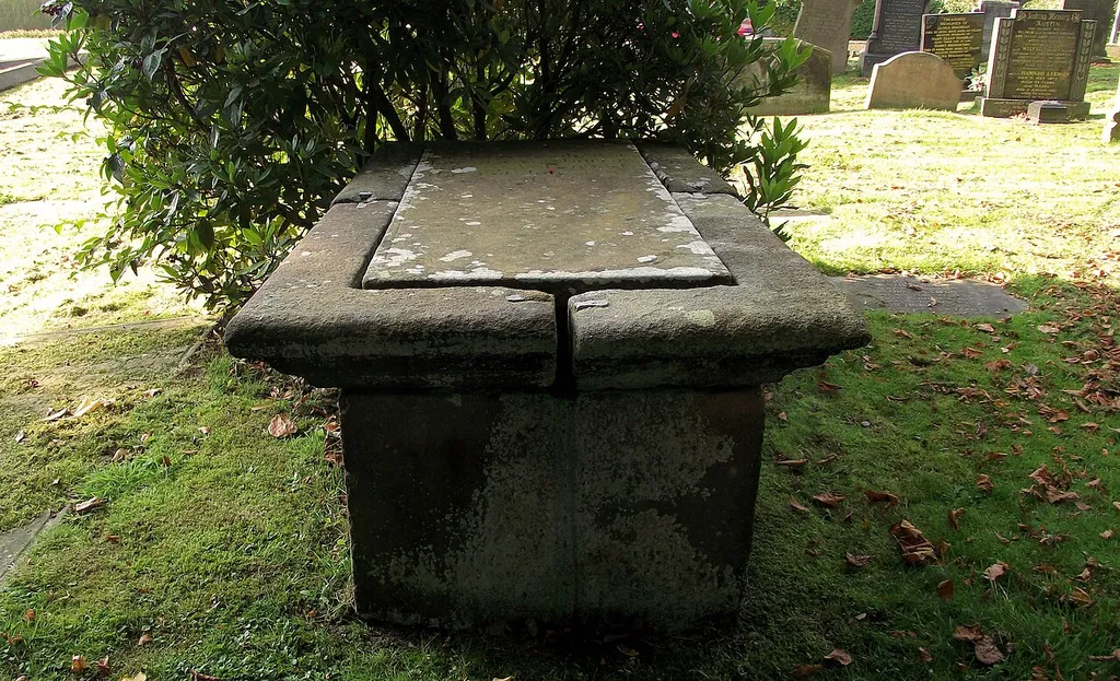 18th Century Chest Tomb. This beautifully simple, Grade II listed, tomb is located just to the south of the entrance to St Lawrence's Church. The tomb holds the remains of John Stonhewer [sic] of Crowburrow who was buried on the first of June 1732, aged 69. I would imagine that given his name and his splendid tomb, Mr Stonhewer was a mason of some renown.