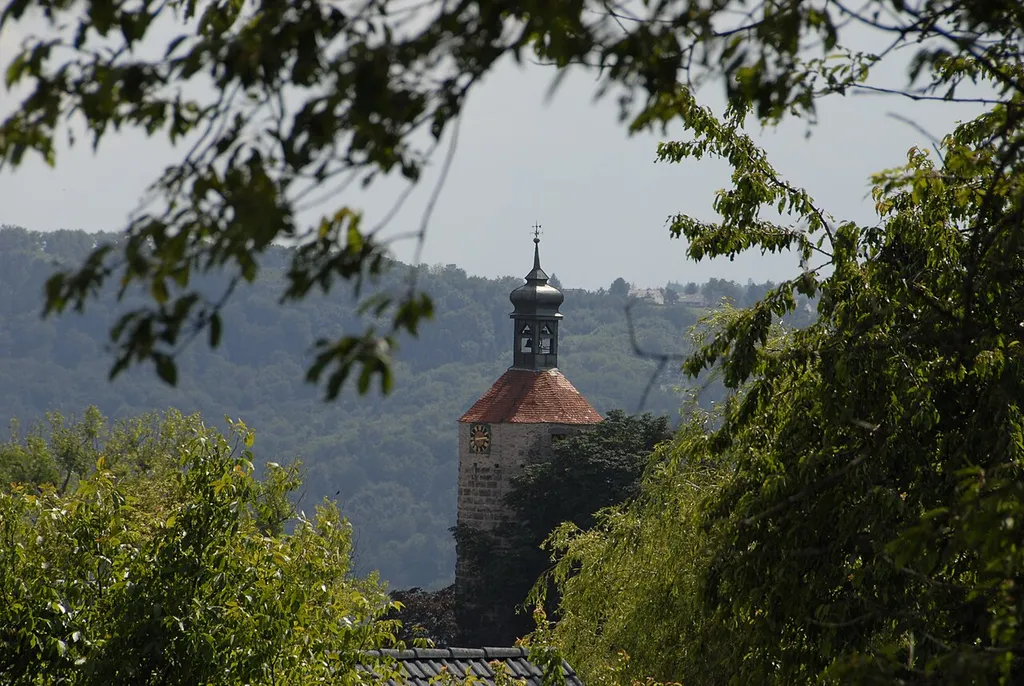 Burgturm der Burg Altwinnenden im Winnender Ortsteil Bürg