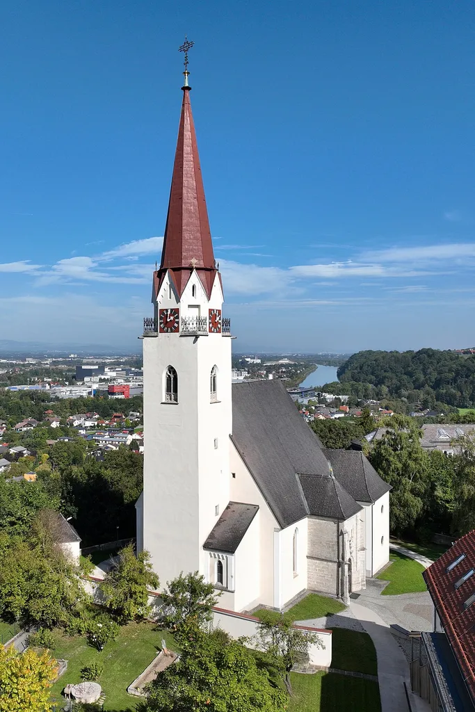 Southwest view of the parish church of Thalheim bei Wels.