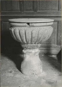 Baptismal font of Notre-Dame-de-l'Assomption (Lesches)