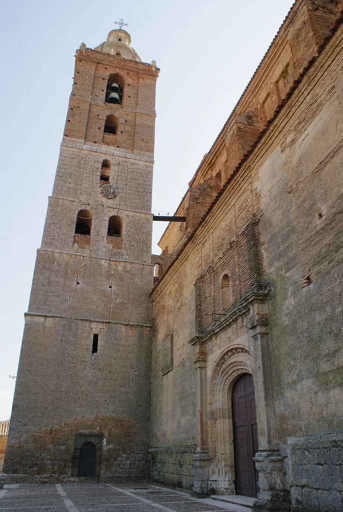 Iglesia de Santa María en Frechilla (provincia de Palencia, España) Declarada Bien de Interés Cultural.
