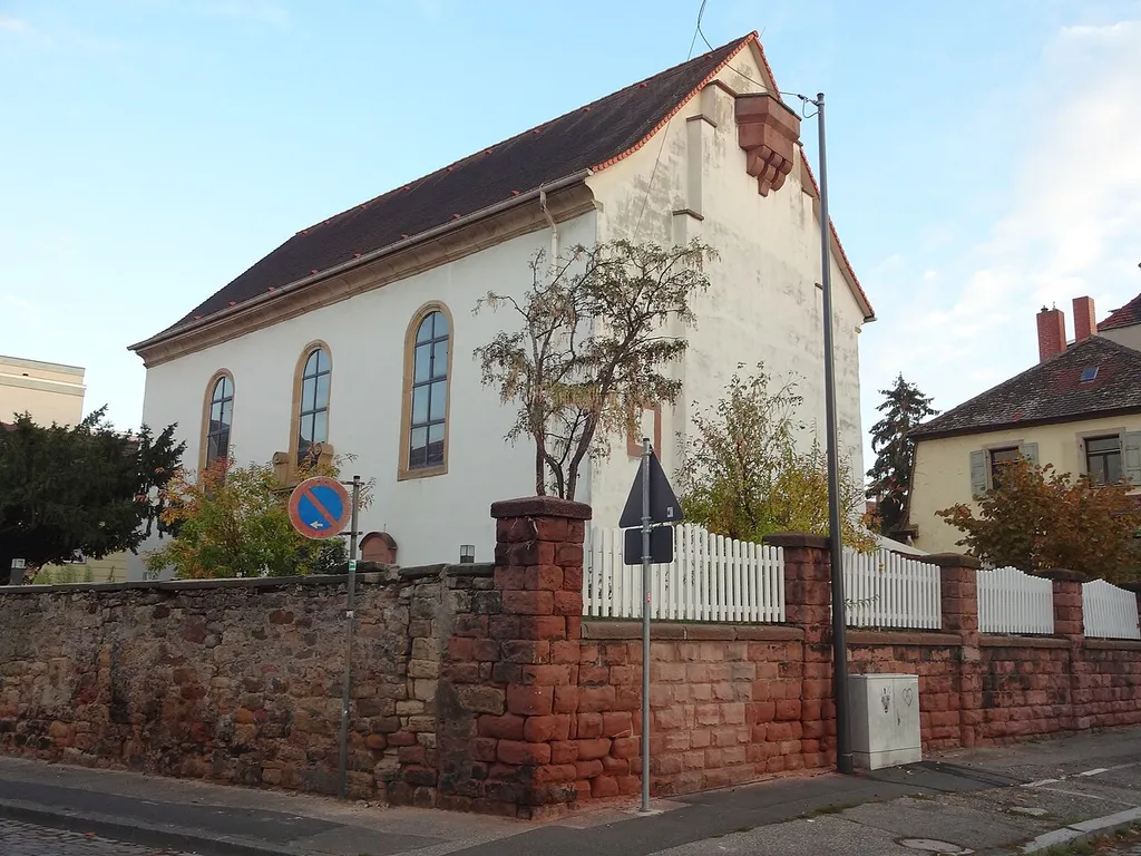 Alte Winzinger Kirche in Neustadt an der Weinstraße in der Hindenburgstraße 94