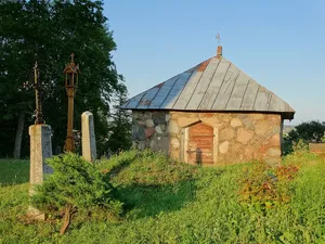 Kamajai churchyard chapel