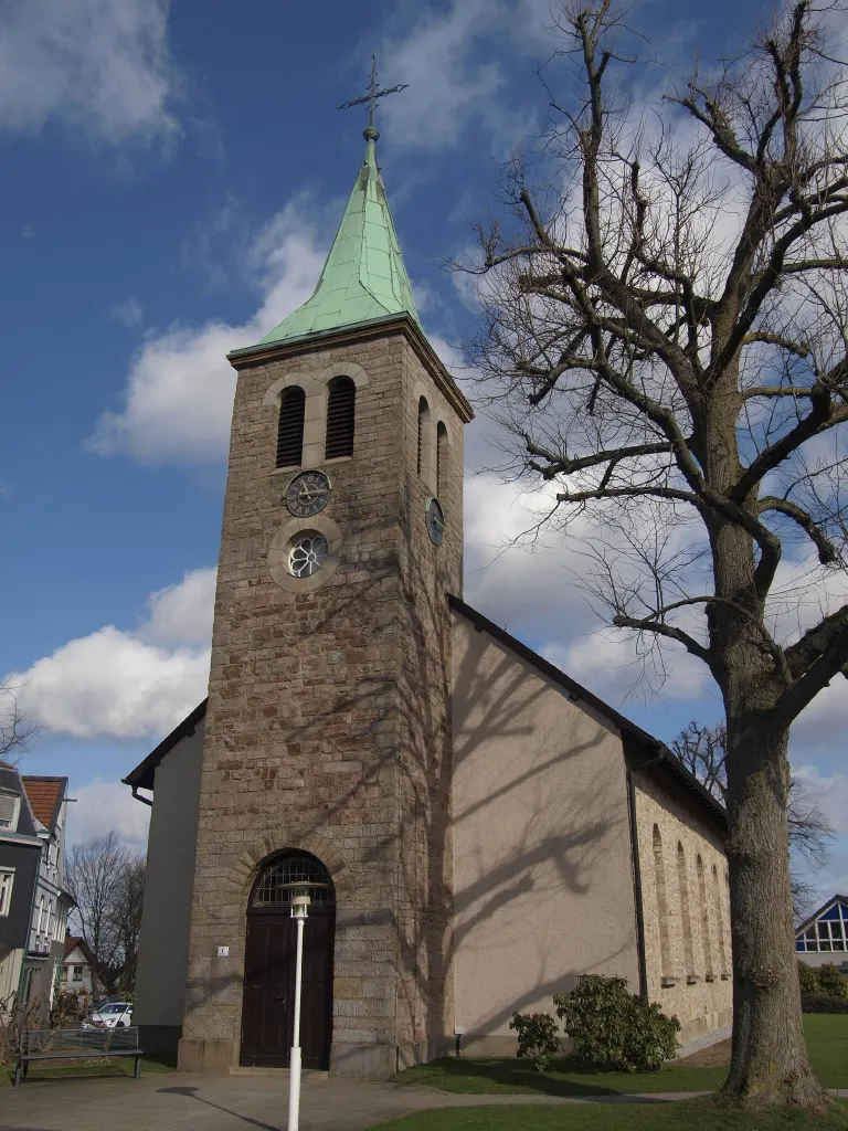 Kirchengebäude der Evangelischen Kirchengemeinde Dönberg, Wuppertal Höhenstraße 19. Denkmalnr. D 140