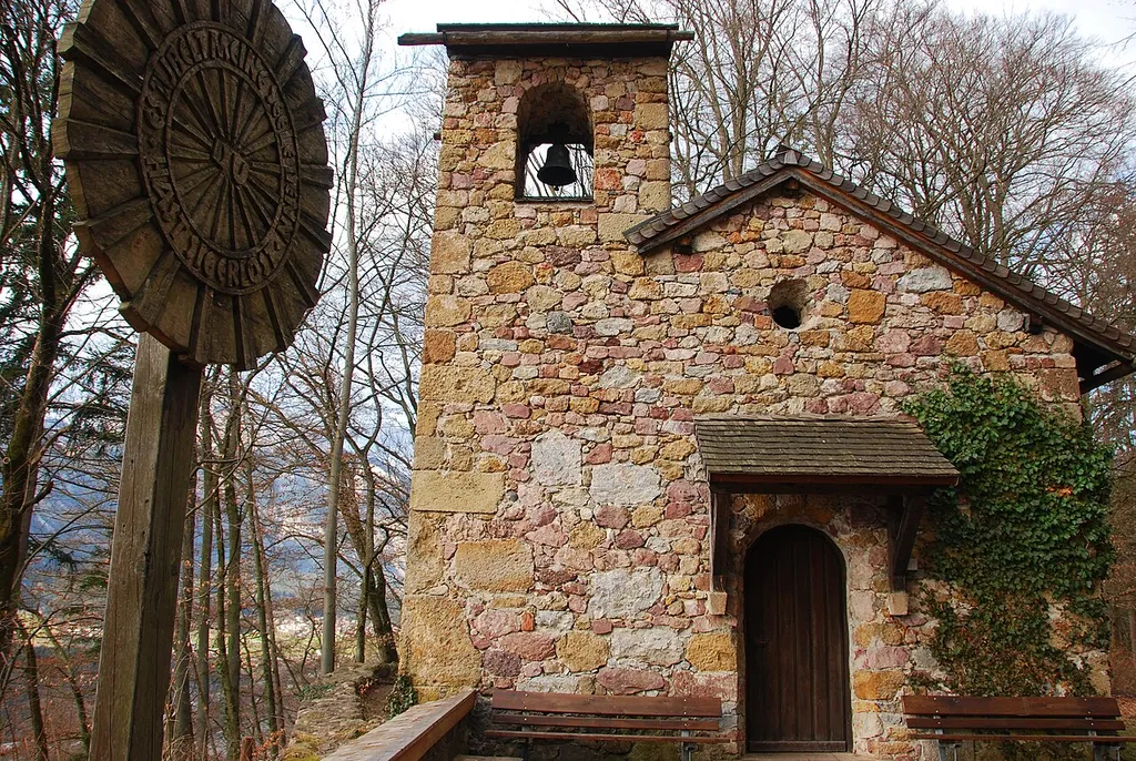 This media shows the remarkable cultural object in the Austrian state of Tyrol listed by the Tyrolean Art Cadastre with the ID 14003. (on tirisMaps, pdf, Fotoarchiv Tiroler Kunstkataster, more images on Commons, Wikidata)
