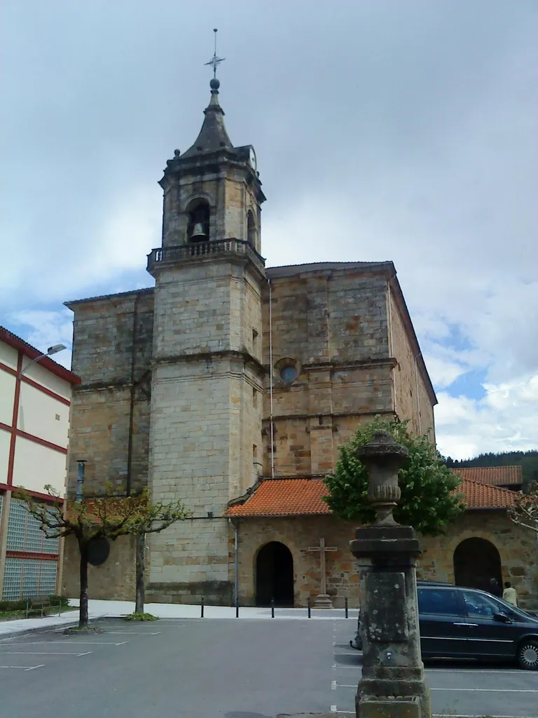 Iglesia de San Torcuato de Abadiño en Bizkaia, País Vasco (España)-