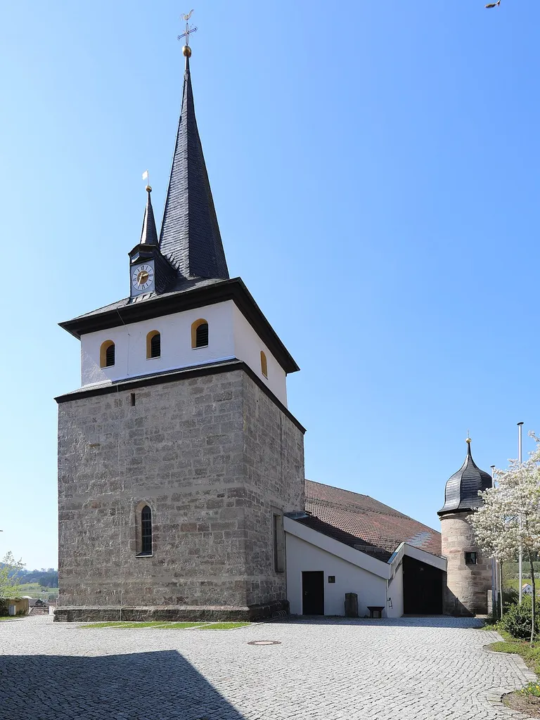 Katholische Pfarrkirche St. Georg in Friesen