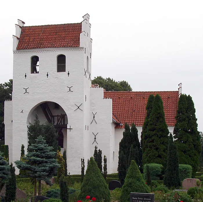 Kirken set fra vest da: Gylling Kirke, Hads Herred, Århus Amt , Danmark