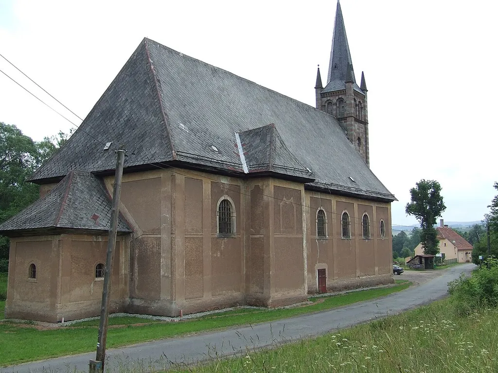 Kirche Maria Geburt im Dorf