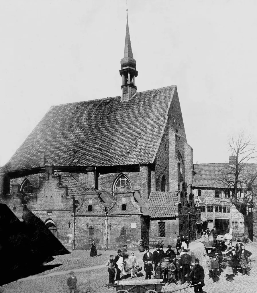 aus der Stadtgründungszeit, die seit 1872 von der neugegründeten Heiligengeist-Gemeinde genutzt wurde, vor dem Umbau.