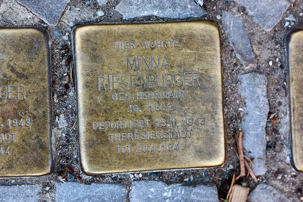 Stolperstein dedicated to Minna Riesenburger at the Stierstraße 21 Berlin-Friedenau.