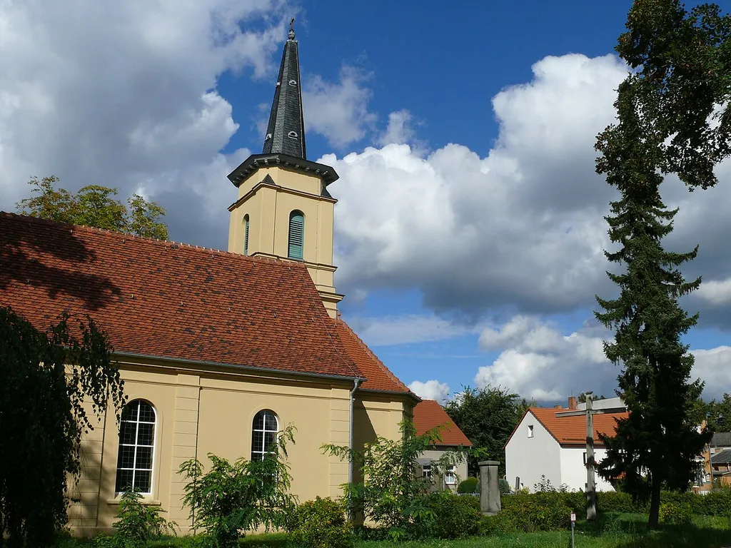 Berlin-Bohnsdorf Dorfplatz Kirche