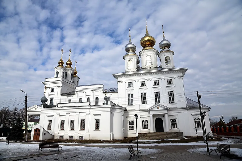Воскресенский собор (новый): Зелёная площадь, 4, Шуя, Ивановская область