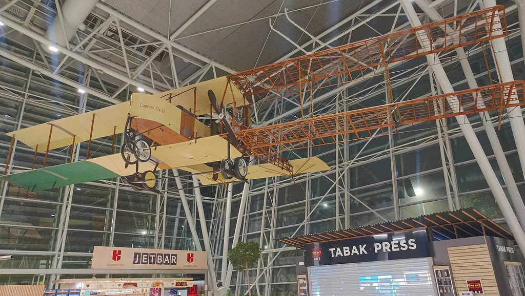 Aircraft Caproni Ca 33 of M. R. Štefánik, M. R. Štefánik Airport