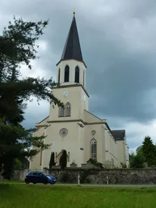 Kirche, Kirchhof und Kirchhofsmauer Döbelner Straße -