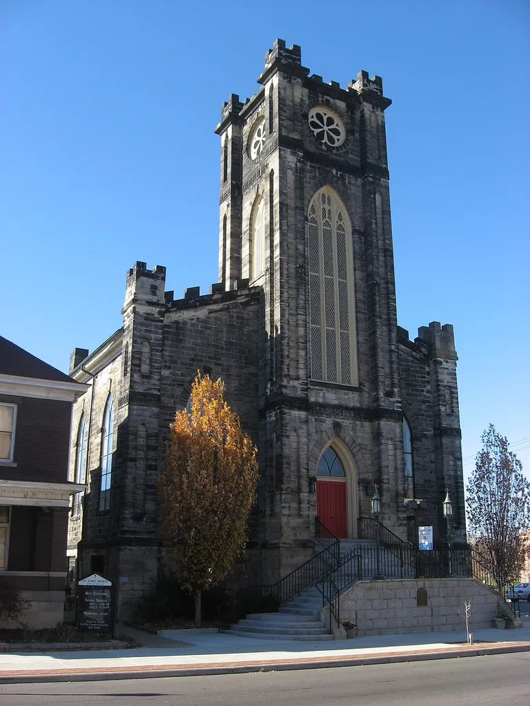 Front of St. James Episcopal Church, located at 155 N. Sixth Street in Zanesville, Ohio, United States. Built in 1843, it is listed on the National Register of Historic Places.