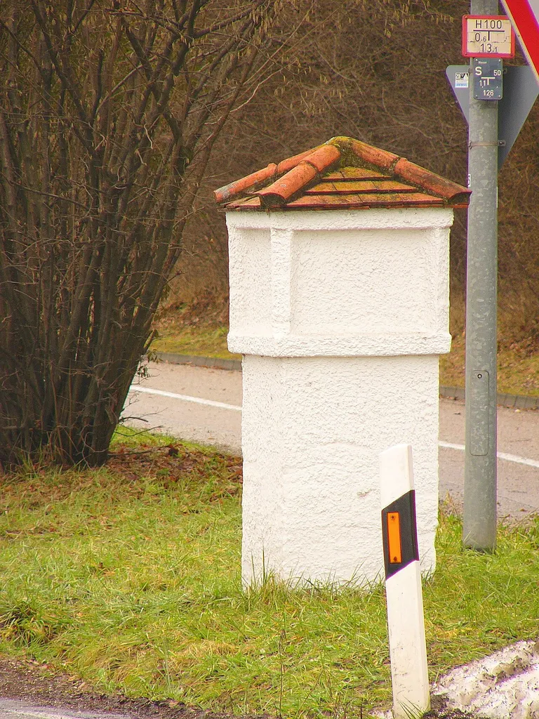 VIII. Burgfriedenssäule