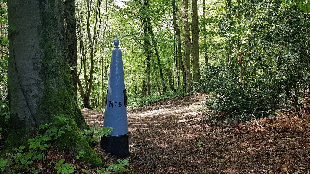 grenspaal 5 tussen België-Nederland in het Vijlenerbos, Wolfhaag-Gemmenich