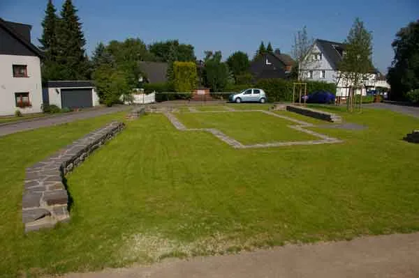 Grabungsbefund als Mauernverlauf