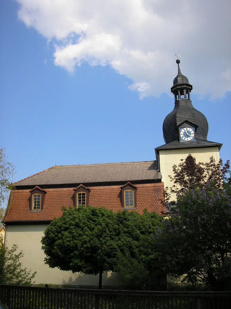 Die Kirche von Tröbsdorf (Thüringen).