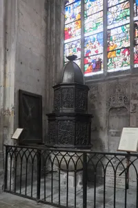 Baptismal fonts of Église Notre-Dame (Caudebec-en-Caux)