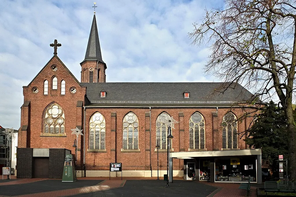 Sankt-Jakobus-Kirche, Hilden, Mittelstraße 10