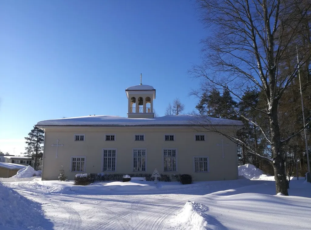 Kiuruvesi Ortohodox church was build as a pharmacist building in 1918. It was purchased to Orthodox Church in 1951 and it was consecrated to St. Nicholas the Wonderworker by archbishop Paul of Finland at 1957.