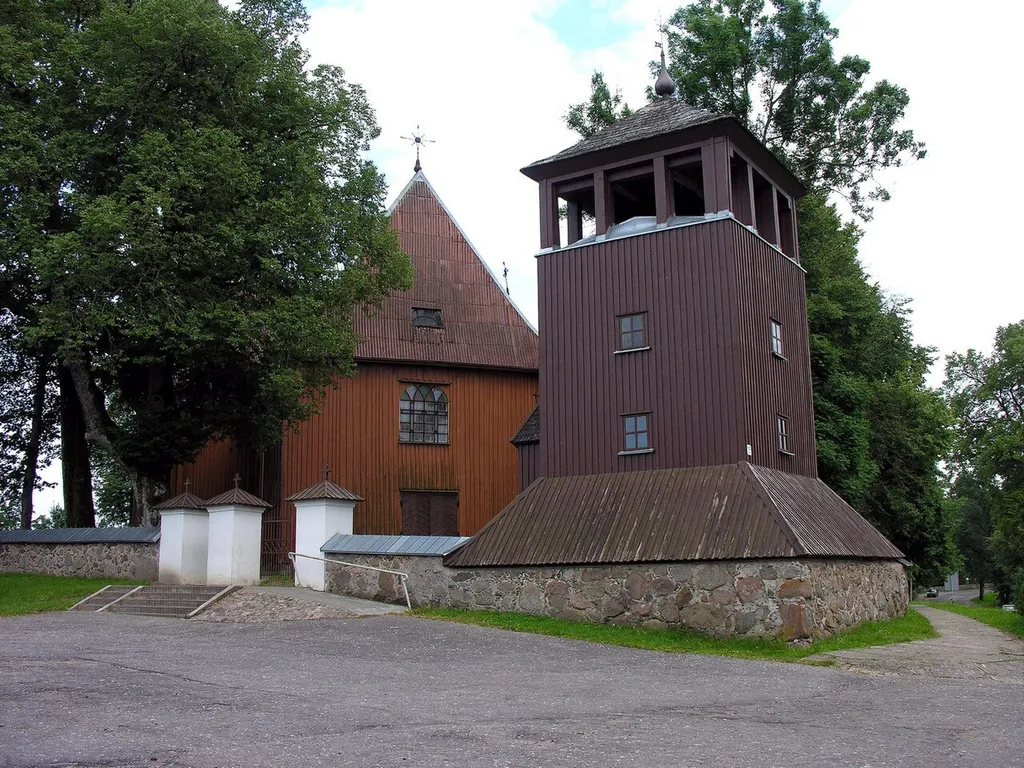 Platelē (lt. Plateliai). Platėliū bažnyčė. Žemaitėjės naciuonalėnis parks Puortegrapėje Algirda, 2007-07-23, Žemaitėjė