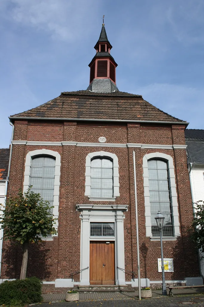 Evangelische Kirche in Linnich, Portalfassade