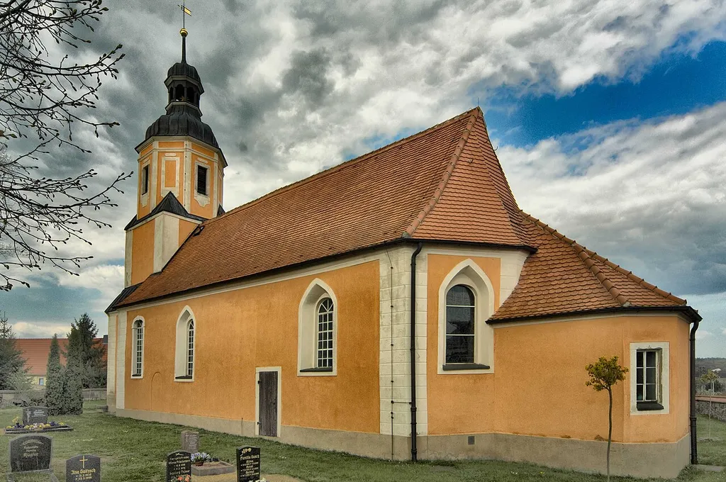 Kirche in Lampersdorf, Gemeinde Wermsdorf in Sachsen